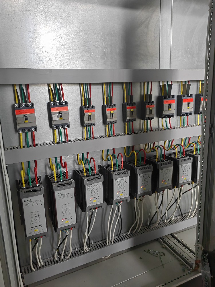 电力调整器出现故障时，若何进行急剧诊断？有哪些常见故障及排除步骤？