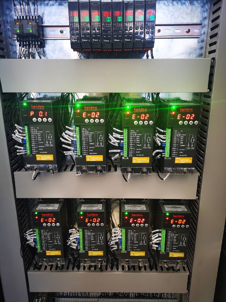 电力调整器输出电压过低的原因和解决法子有哪些？